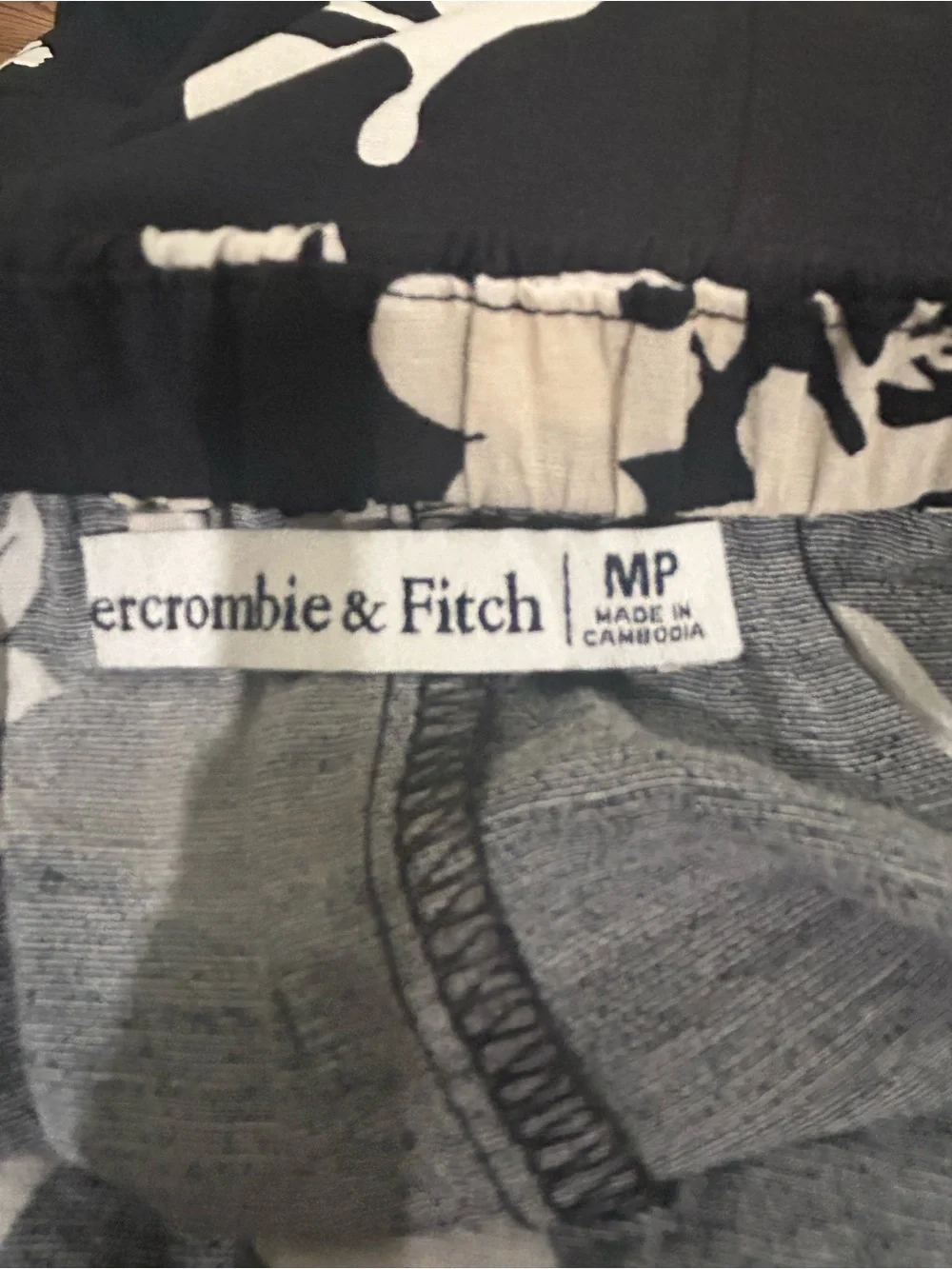 Abercrombie & Fitch Bra free clasp-back Maxi Dress in Black and Cream